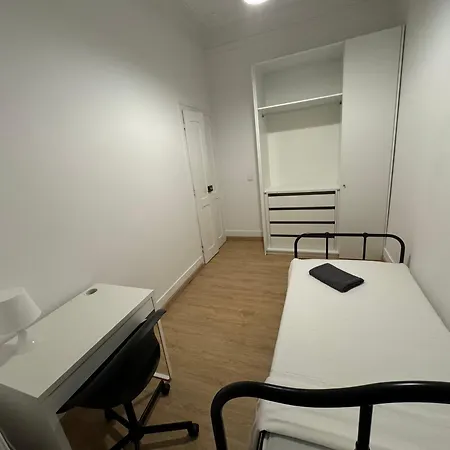 Affittacamere Metro Arroios 22 *